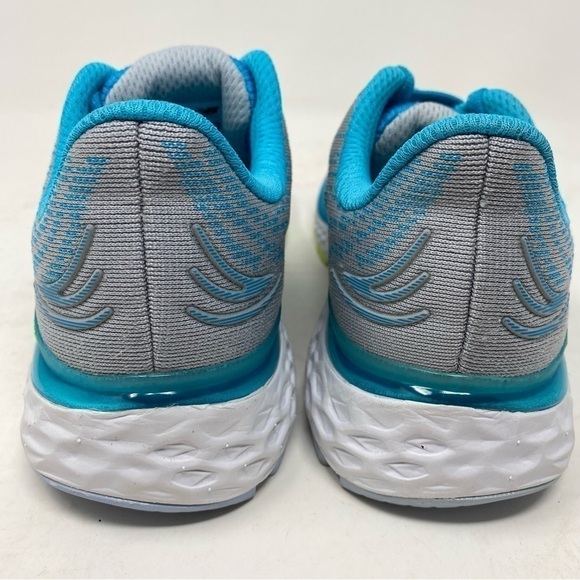 New Balance W880S11 Fresh Foam Light Cyclone Running Shoe - Picture 6 of 10